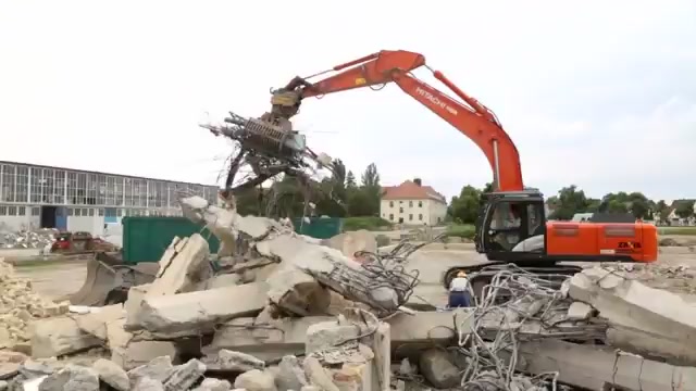 Hitachi Excavators